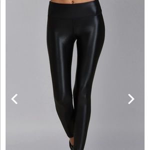 Noli Yoga Liquid Legging